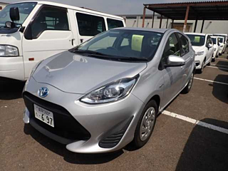 TOYOTA AQUA 2019
