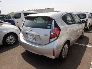 TOYOTA AQUA 2019
