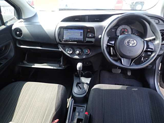 TOYOTA VITZ 2020