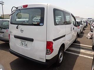 NISSAN NV200 2019