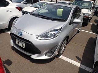 TOYOTA AQUA 2019