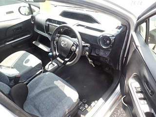 TOYOTA AQUA 2019