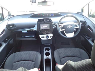 TOYOTA PRIUS 2018
