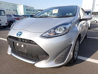 TOYOTA AQUA 2020