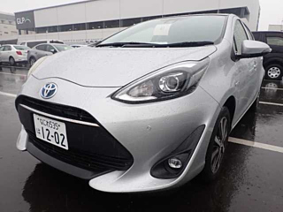TOYOTA AQUA 2019