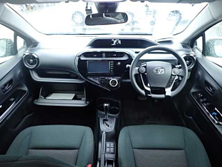 TOYOTA AQUA 2019