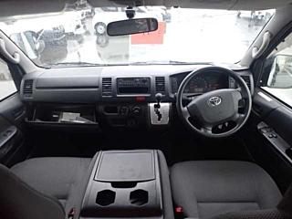 TOYOTA HIACE VAN 2014