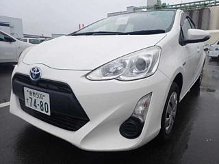 TOYOTA AQUA 2015