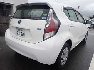 TOYOTA AQUA 2015