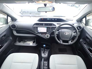 TOYOTA AQUA 2015