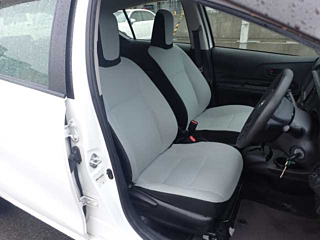 TOYOTA AQUA 2015