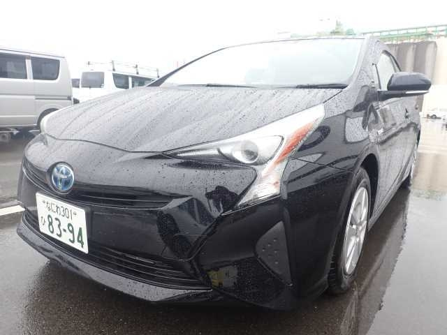 TOYOTA PRIUS 2018