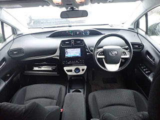 TOYOTA PRIUS 2018