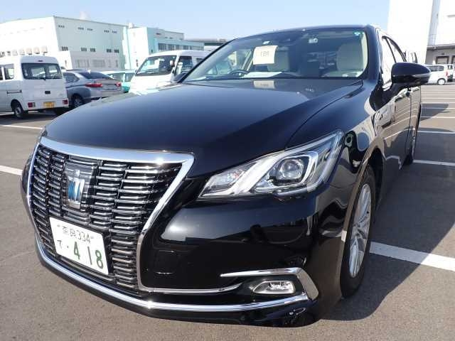 TOYOTA CROWN 2018