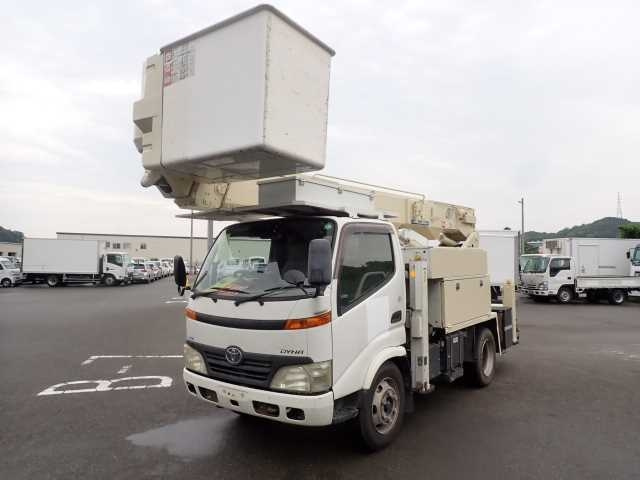 TOYOTA DYNA 2010