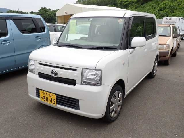 TOYOTA PIXIS SPACE 2017