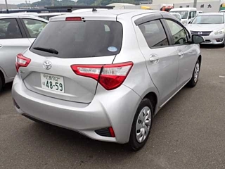 TOYOTA VITZ 2018