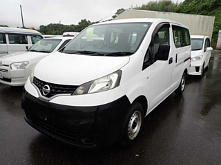 NISSAN NV200 2018