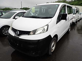 NISSAN NV200 2018