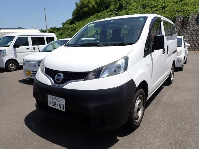 NISSAN NV200 2013