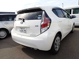 TOYOTA AQUA 2016
