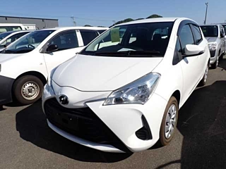 TOYOTA VITZ 2017