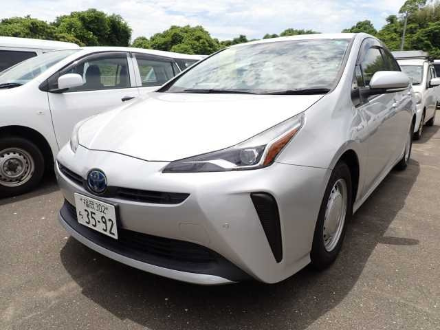 TOYOTA PRIUS 2019
