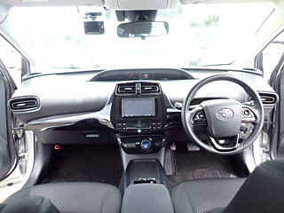 TOYOTA PRIUS 2019