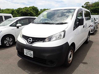 NISSAN NV200 2019