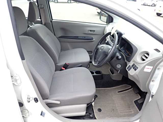 DAIHATSU MIRA E S 2016