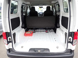 NISSAN NV200 2018