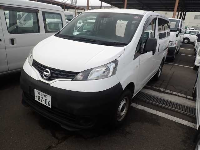 NISSAN NV200 2020