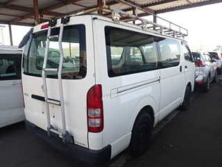 TOYOTA HIACE VAN 2009
