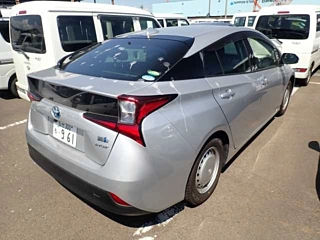 TOYOTA PRIUS 2019