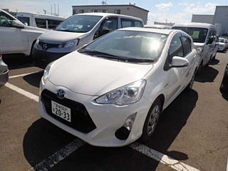 TOYOTA AQUA 2017