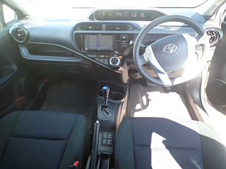 TOYOTA AQUA 2017