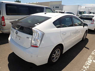 TOYOTA PRIUS 2011