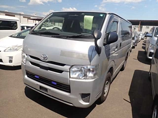 TOYOTA HIACE VAN 2020