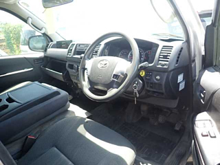 TOYOTA HIACE VAN 2020