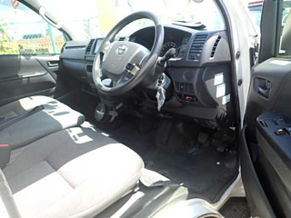 TOYOTA HIACE VAN 2019