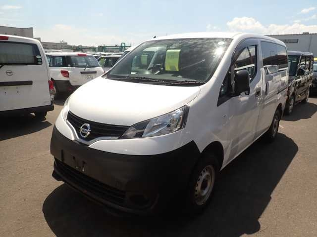 NISSAN NV200 2019