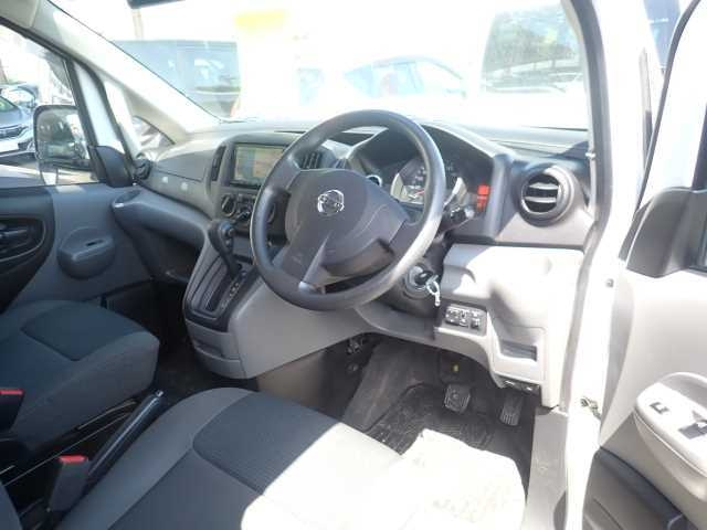 NISSAN NV200 2019