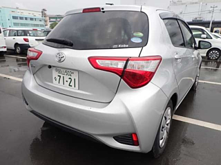 TOYOTA VITZ 2019