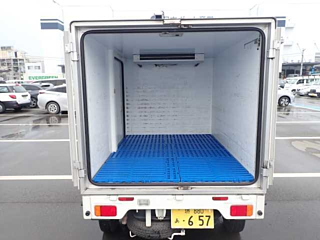 NISSAN CLIPPER TRUCK 2016