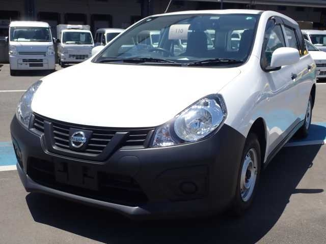 NISSAN AD 2018