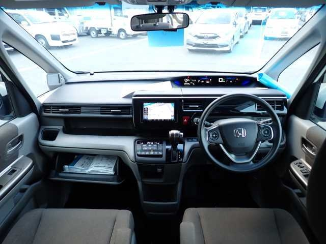 HONDA STEP WAGON 2017