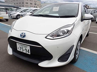 TOYOTA AQUA 2019