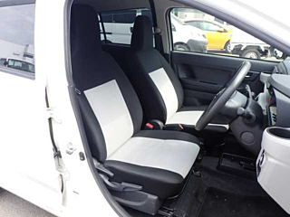 DAIHATSU MIRA E S 2020