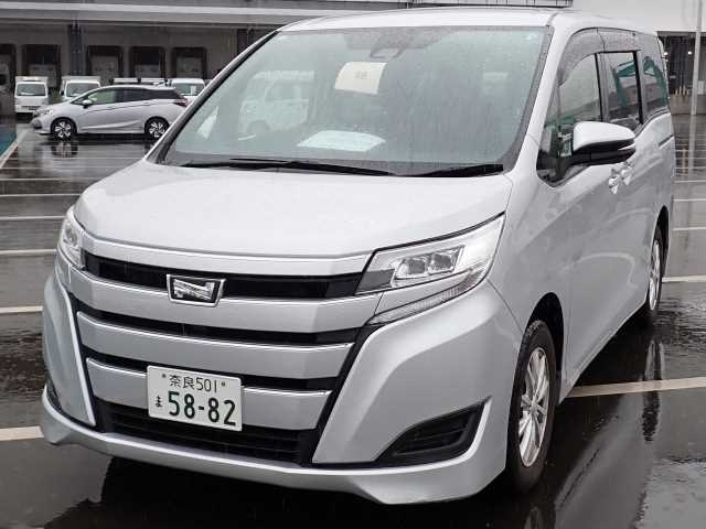 TOYOTA NOAH 2020