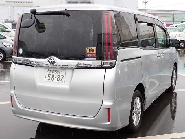 TOYOTA NOAH 2020